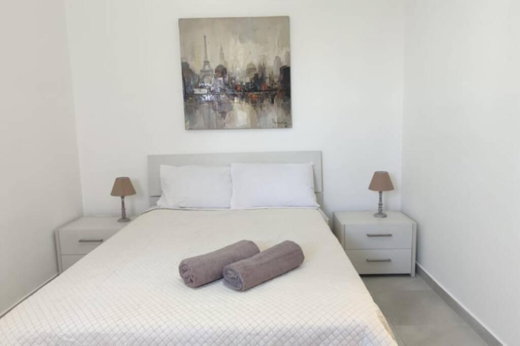 Brand New 3 Bedroom Apartment Close To The Sea Gzira Luaran gambar